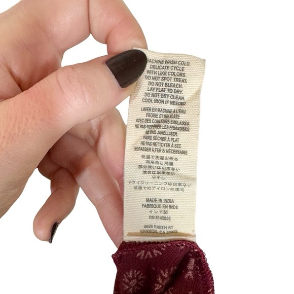 THE GREAT. The Sleep Long John Henley Pajama Top in Maroon Frost Floral 3/Large - Picture 11 of 11